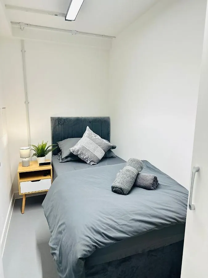 Marbel Aldgate location